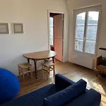 Quiet & Bright Apartment